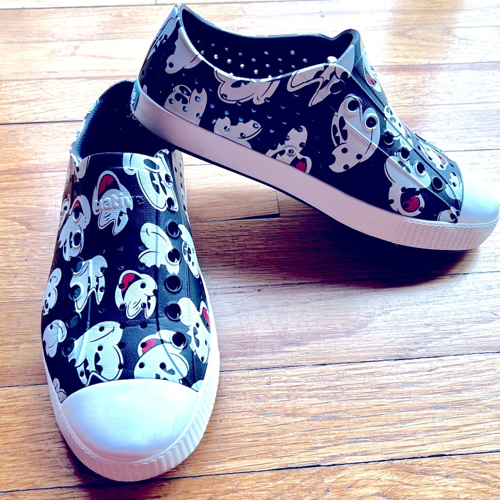 Native Kids Shoes in Excellent condition